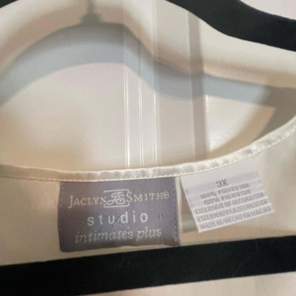 VintagJaclyn Smith Intimates - Picture 3 of 4